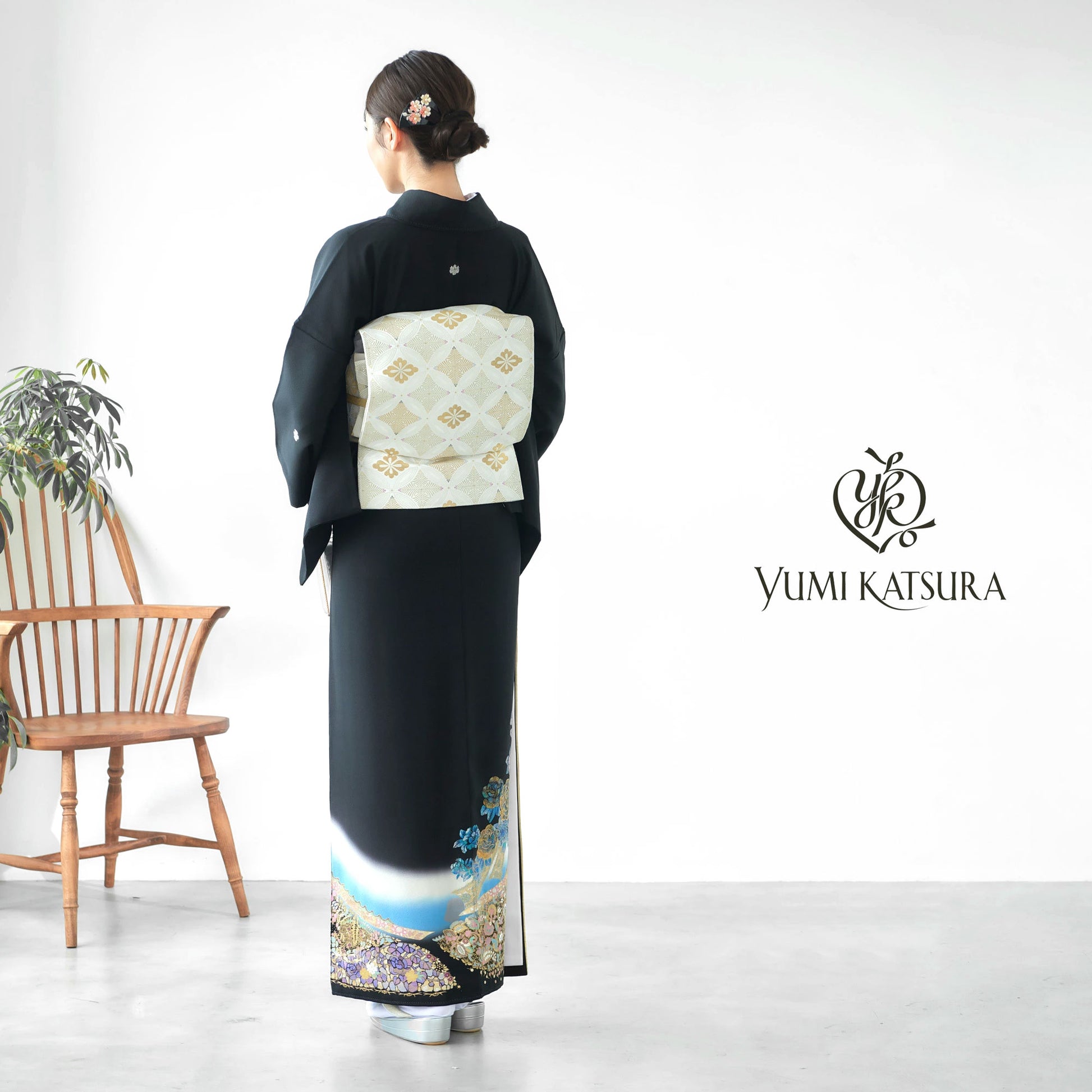 【お買い物マラソンお得なクーポン配布中ッ!】桂由美YUMIKATSURAブランドレンタル黒留袖フルセット【結婚式婚礼貸衣装】【往復送料無料】古典モダン薔薇バラNo.225