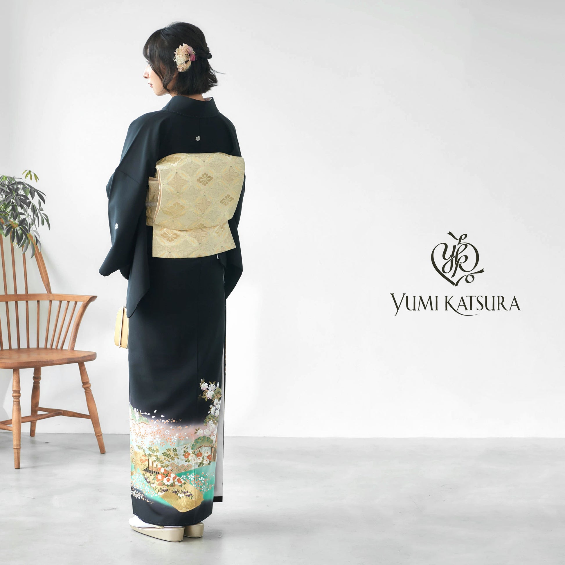 【お買い物マラソンお得なクーポン配布中ッ!】桂由美YUMIKATSURAブランドレンタル黒留袖フルセット【結婚式婚礼貸衣装】【往復送料無料】古典モダン薔薇バラNo.225