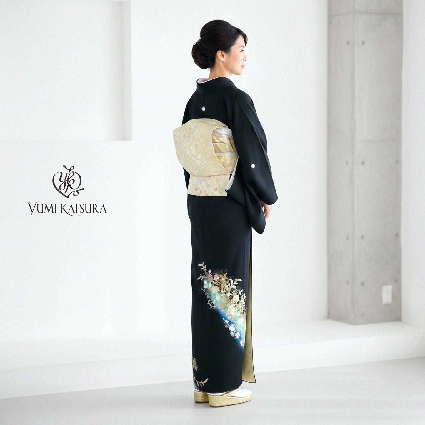 桂由美YUMIKATSURAブランドレンタル黒留袖フルセット【結婚式婚礼貸衣装】【往復送料無料】薔薇青