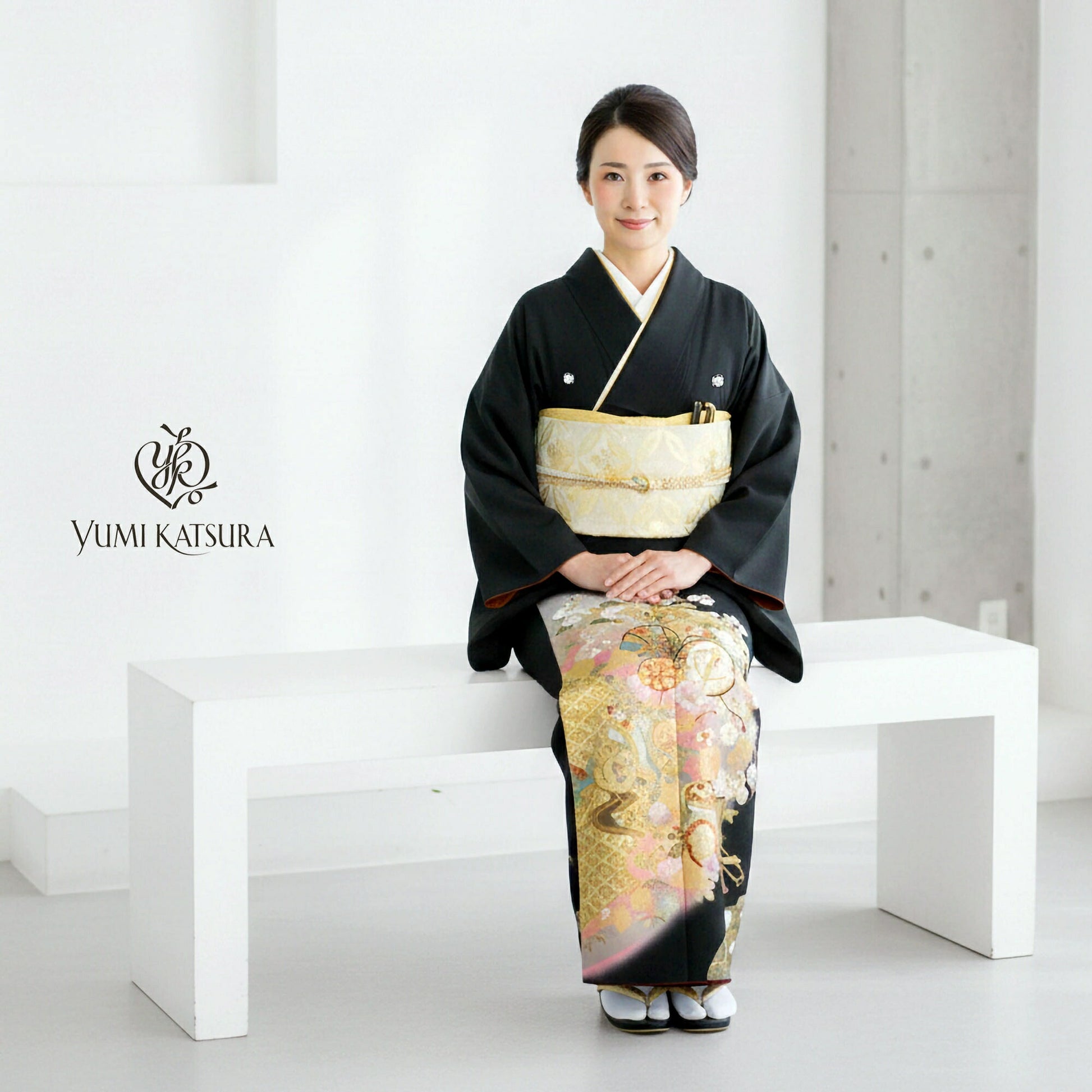 桂由美YUMIKATSURAブランド黒留袖フルセット｜伝統とモダンが融合した結婚式フォーマル着物レンタル着物セット華やかな刺繍入り【結婚式婚礼貸衣装】【往復送料無料】YumiKatsura古典紫薔薇ラベンダーNo243