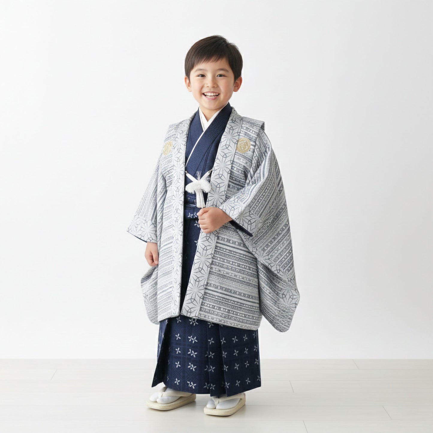 【レンタル】卒園七五三【かんたん着付け】おりびと羽織袴五歳男児着物アンサンブルセットフルセット【5歳貸衣装子供男の子着物セット】お正月卒業式【往復送料無料】織美桐グレー黒新品足袋プレゼント