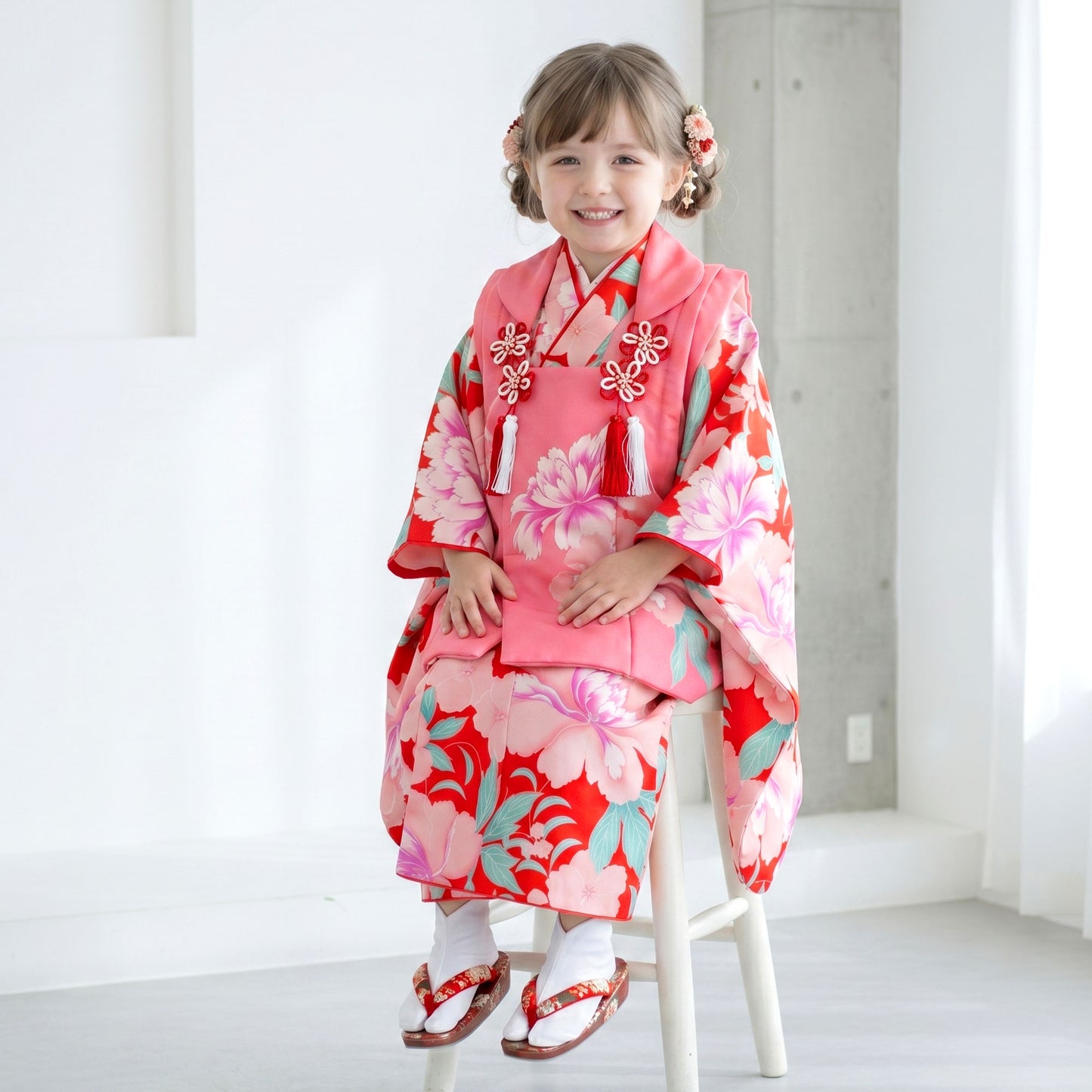 【レンタル】七五三女の子3歳着物被布753着物フルセット着物貸衣装七五三三歳子供着物女児子ども可愛いひな祭り結婚式和装ShjikibuClassic式部クラシックブランド花ピンク赤【往復送料無料】No.3248新品足袋プレゼント
