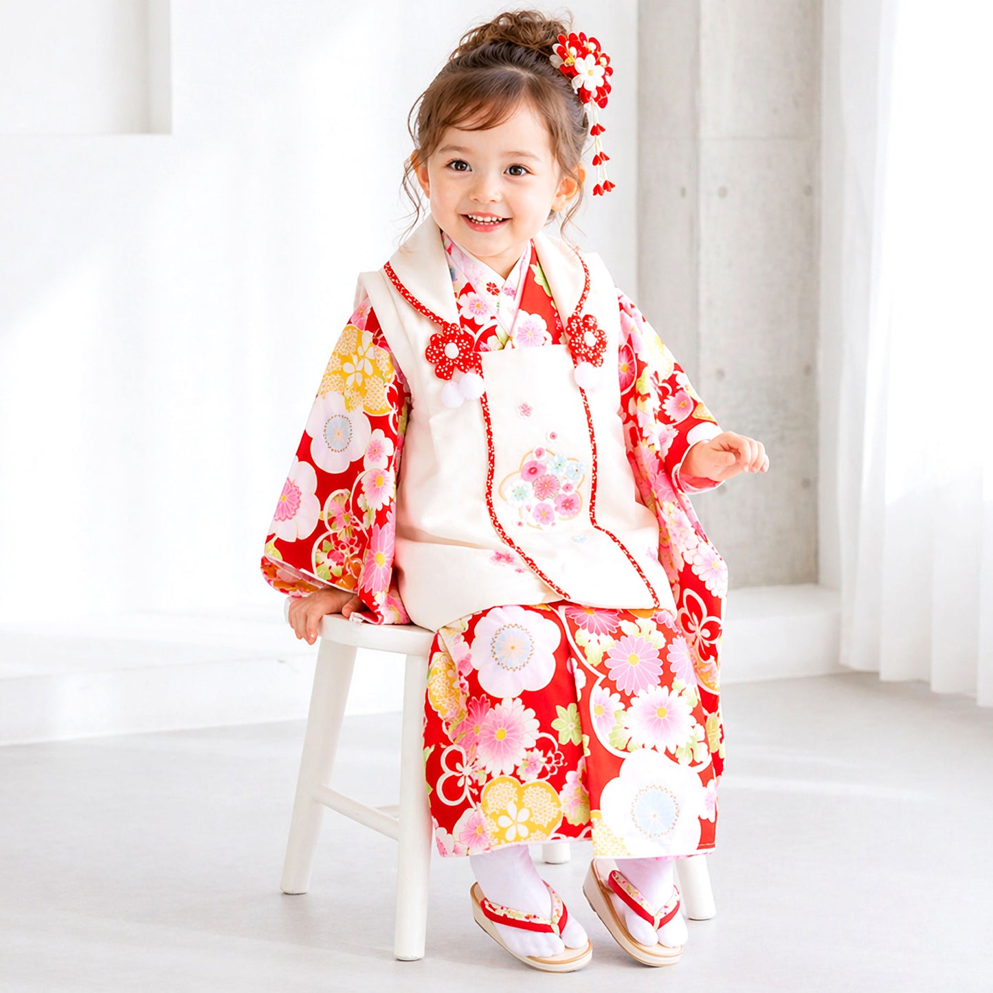 【お買い物マラソン10%OFFクーポン配布中ッ!】【レンタル】七五三女の子3歳着物被布753着物フルセット着物貸衣装七五三三歳子供着物女児子ども結婚式和装小町kidsブランド古典モダンクリーム赤梅【往復送料無料】No.3259新品足袋プレゼント