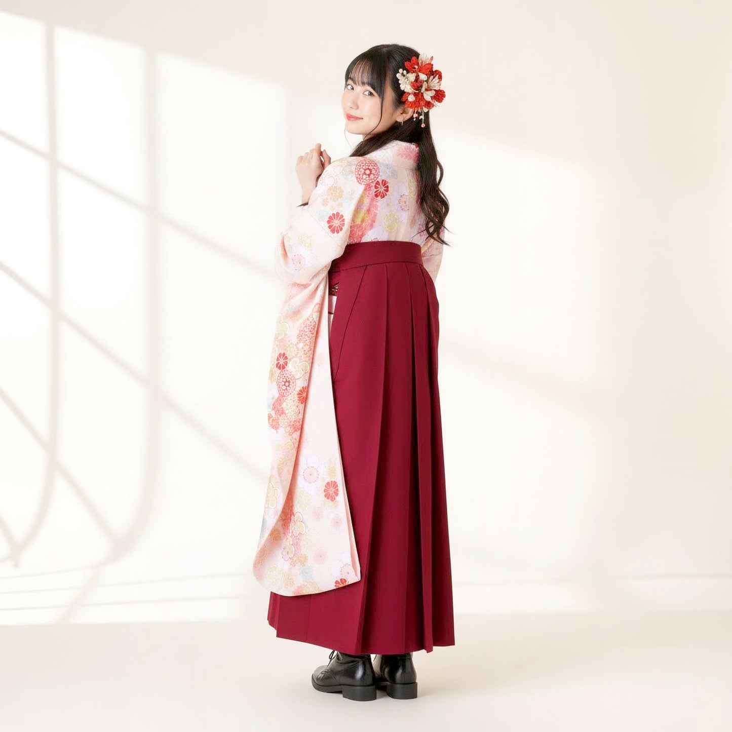 【レンタル】小町kids ブランド ジュニア 着物 袴 フルセット 【十三参り 卒業式 貸衣装 晴れ着 小学生】【白 クリーム ワイン】 入学式 成人式 前撮り 結婚式 七五三 袴セット 袴単品 振袖 半幅帯