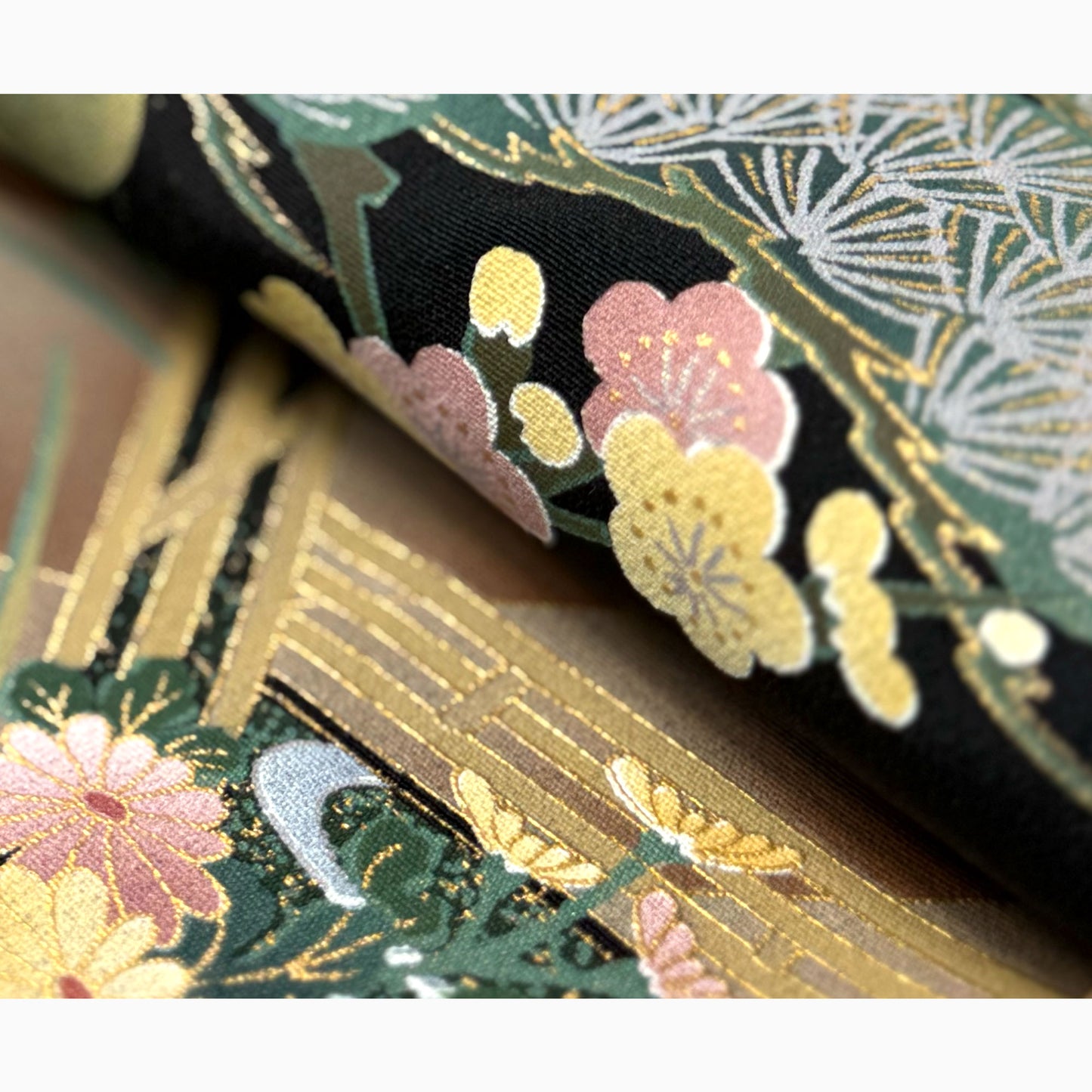 【★クーポンで33%OFF!★】レンタル黒留袖フルセット【結婚式婚礼貸衣装】【往復送料無料】[Mサイズ]